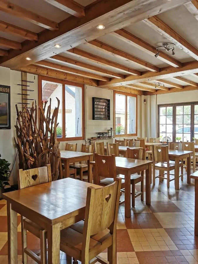 Hôtel Au Feu De Bois bar à vin le 1605 Autrans-Meaudre-en-Vercors Hotel