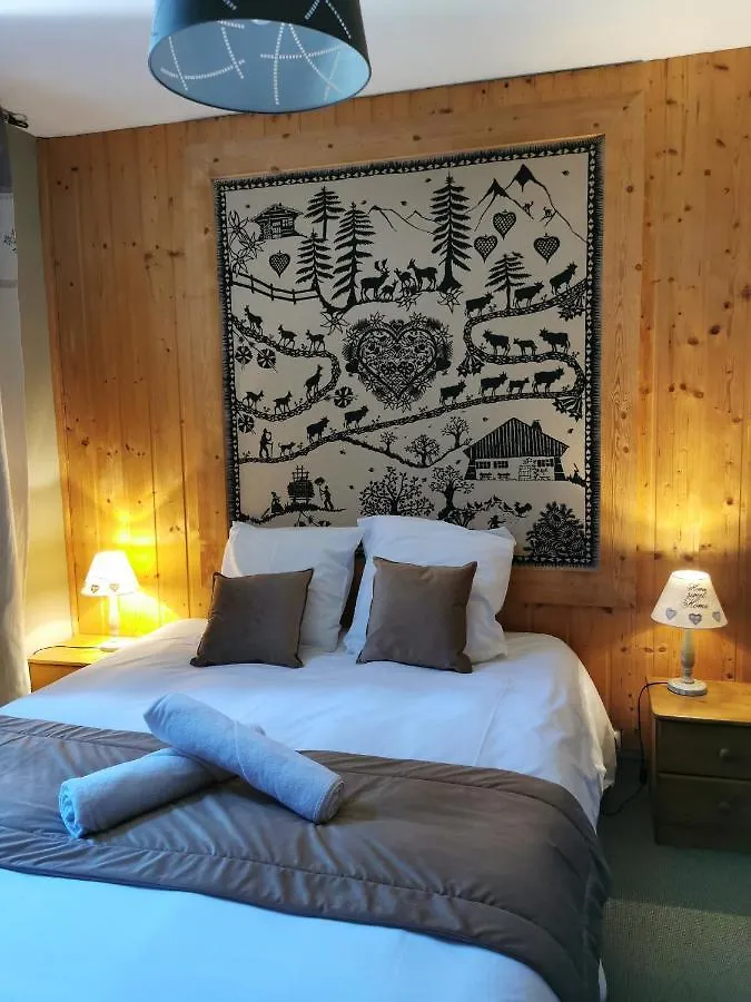 Hôtel Au Feu De Bois bar à vin le 1605 Autrans-Meaudre-en-Vercors 2*,  France