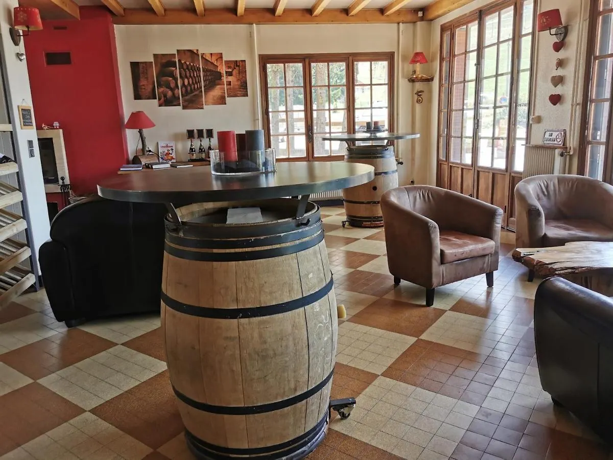 Hotel Au Feu De Bois Bar A Vin Le 1605 Autrans-Meaudre-en-Vercors 2*,